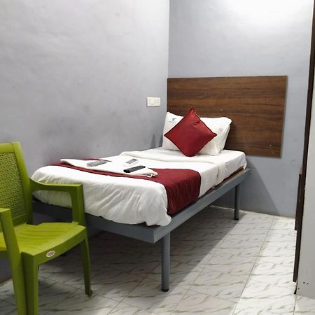 Skyry Hotel Iyyapanthangal チェンナイ エクステリア 写真