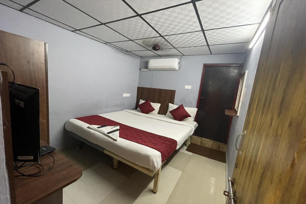 Skyry Hotel Iyyapanthangal チェンナイ エクステリア 写真