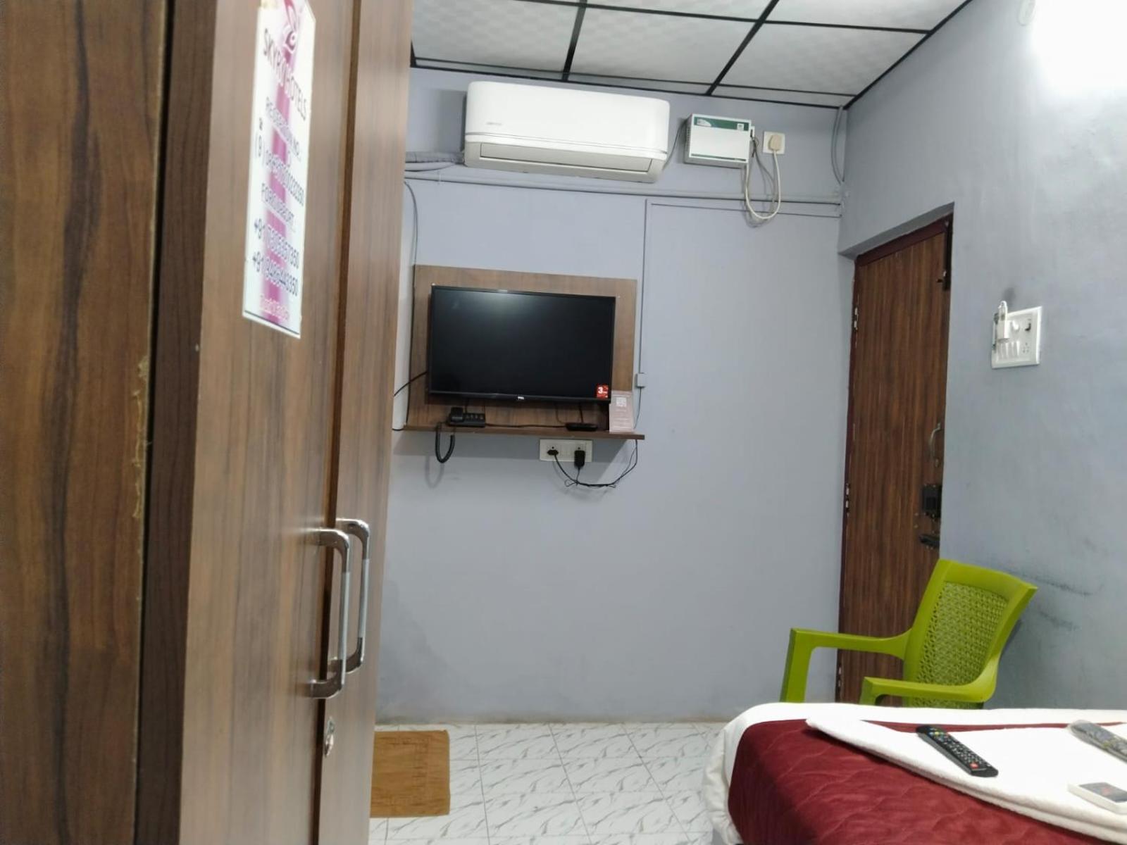 Skyry Hotel Iyyapanthangal チェンナイ エクステリア 写真